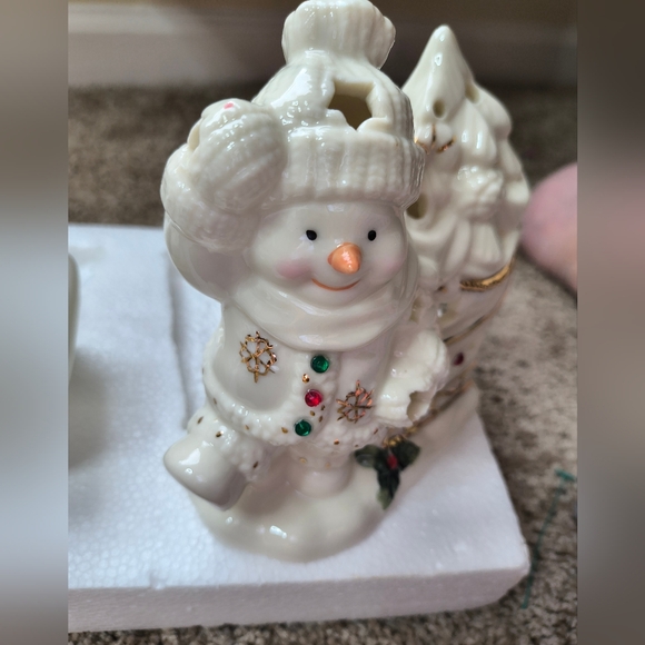 Holiday Home Accents Set of Two Snow Kids Tealight Candle Ceramic - Picture 16 of 16